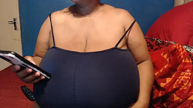 CUTEFIRMMELONSS online show from November 22, 2025, 9:13 pm