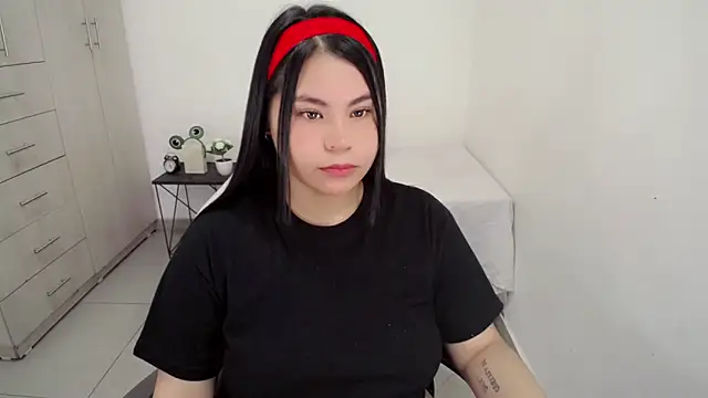 Snapshot of Youlittlepervertt_ chatting on February 11, 2026, 6:30 pm Youlittlepervertt online show from February 11, 2026, 6:30 pm