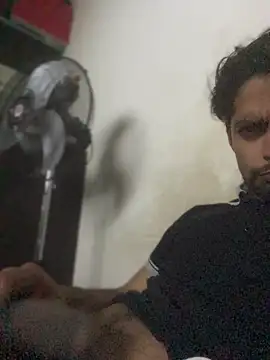 Snapshot of thegoldensexting420 chatting on December 22, 2025, 10:15 am thegoldensexting420 online show from December 22, 2025, 10:15 am