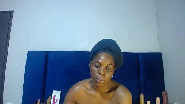 Shaniko89 online show from December 16, 2025, 7:23 am