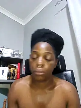 Shaniko89 online show from November 24, 2025, 6:46 am