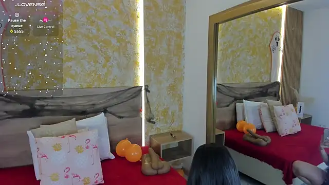 Valentina Ross  online show from October 31, 2025, 11:29 am