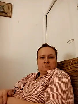 She-devilx online show from February 22, 2025, 10:42 pm