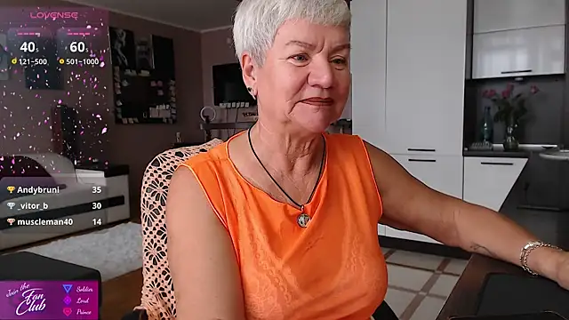Snapshot of roxana_brooks chatting on July 5, 2026, 8:10 am roxana brooks online show from July 5, 2026, 8:10 am
