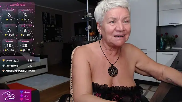 Snapshot of roxana_brooks chatting on July 19, 2026, 6:59 pm roxana brooks online show from July 19, 2026, 6:59 pm