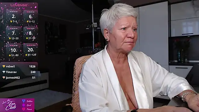 Snapshot of roxana_brooks chatting on July 30, 2026, 7:13 pm roxana brooks online show from July 30, 2026, 7:13 pm