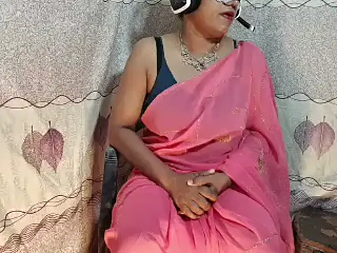 Snapshot of shani-akki chatting on September 19, 2025, 5:39 pm shani-akki online show from September 19, 2025, 5:39 pm