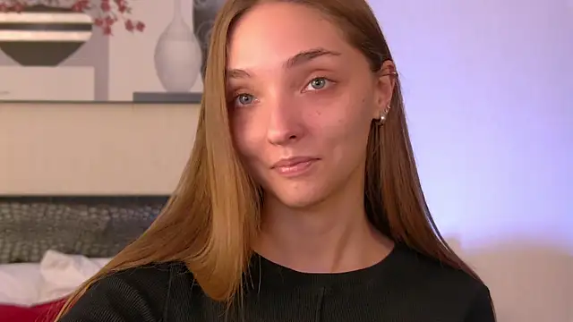 VirginieCruz online show from October 23, 2025, 6:01 am