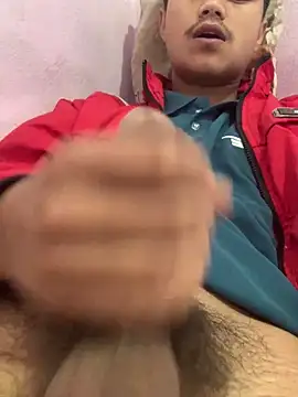 Hullax online show from February 10, 2026, 2:32 am