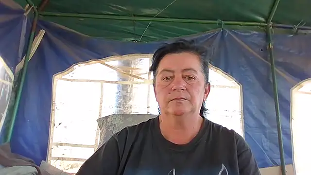 GypsiQueen2 online show from September 22, 2025, 8:42 am