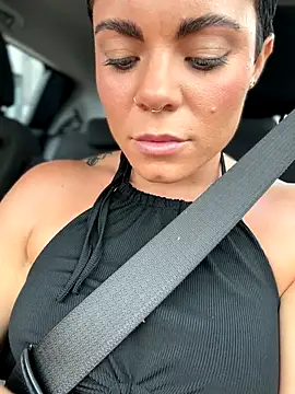 LukeLouHarvey online show from October 23, 2025, 4:44 am