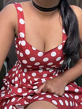 Snapshot of SCHOOL_Girl_0 chatting on April 5, 2026, 1:45 am SCHOOL Girl 0 online show from April 5, 2026, 1:45 am