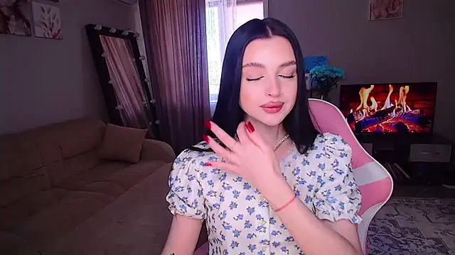 Snapshot of __Malika__ chatting on May 4, 2026, 10:51 am Malika online show from May 4, 2026, 10:51 am