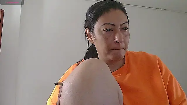 ErikaRika online show from October 15, 2025, 2:36 pm