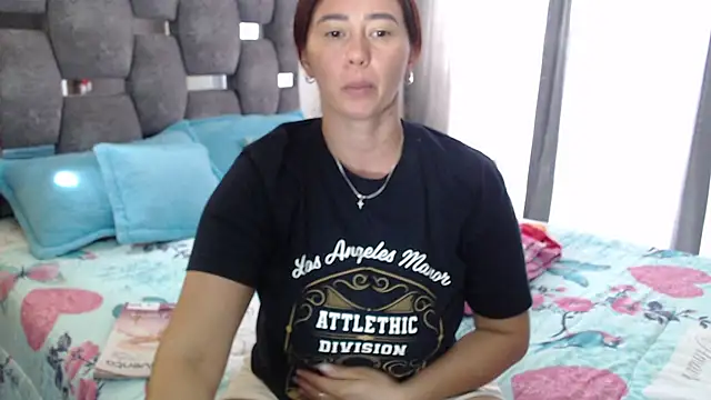 Snapshot of sara_hott_1 chatting on March 3, 2026, 3:52 pm sara hott 1 online show from March 3, 2026, 3:52 pm