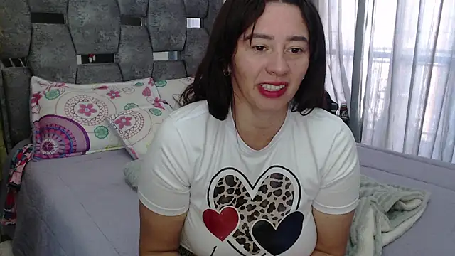 Snapshot of sara_hott_1 chatting on February 9, 2026, 12:36 pm sara hott 1 online show from February 9, 2026, 12:36 pm