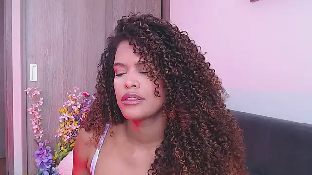 Snapshot of Amelia_bss chatting on October 5, 2025, 2:19 pm Amelia bss online show from October 5, 2025, 2:19 pm