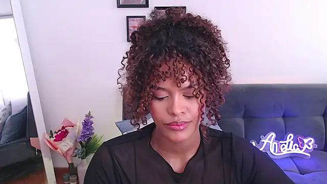 Snapshot of Amelia_bss chatting on February 19, 2025, 2:01 pm Amelia bss online show from February 19, 2025, 2:01 pm