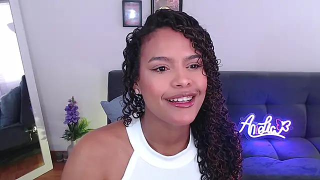 Snapshot of Amelia_bss chatting on March 7, 2025, 2:01 pm Amelia bss online show from March 7, 2025, 2:01 pm