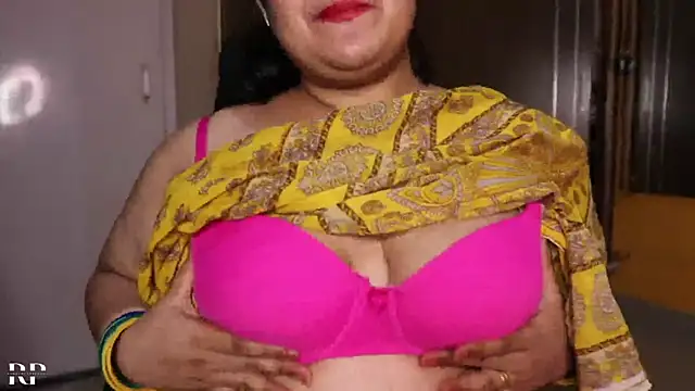 Snapshot of AgniPriya chatting on December 20, 2024, 5:25 am AgniPriya online show from December 20, 2024, 5:25 am