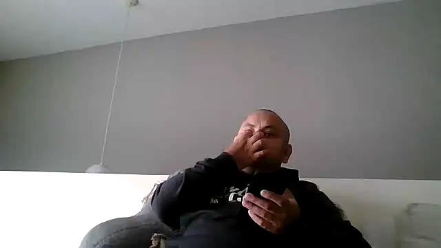 Snapshot of Hammyric786 chatting on May 24, 2026, 7:03 pm Hammyric786 online show from May 24, 2026, 7:03 pm