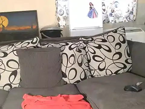 Snapshot of DollyPerryXX chatting on January 18, 2025, 11:32 am DollyPerryXX online show from January 18, 2025, 11:32 am