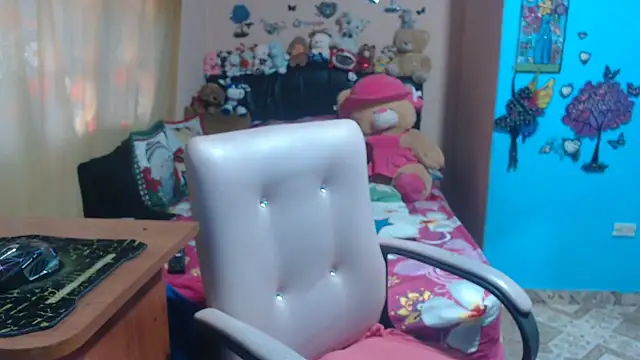 milfeddy  online show from November 23, 2025, 9:03 pm