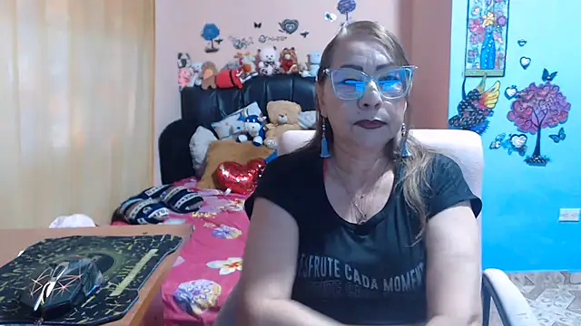 Snapshot of milfeddy_ chatting on June 4, 2026, 9:19 pm milfeddy online show from June 4, 2026, 9:19 pm