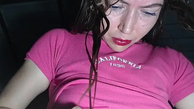 candylove05 online show from October 31, 2025, 2:46 pm