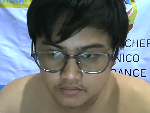 Yummy Tommy21 online show from October 8, 2025, 8:09 pm