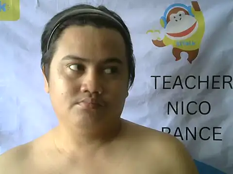 Yummy Tommy21 online show from October 21, 2025, 2:33 am