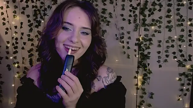 risha laas online show from December 19, 2025, 8:11 pm