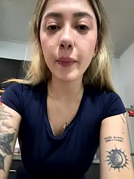 EveBensonX online show from January 8, 2026, 9:43 pm