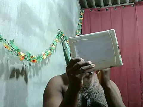 2ocmaxi online show from February 11, 2026, 11:37 pm