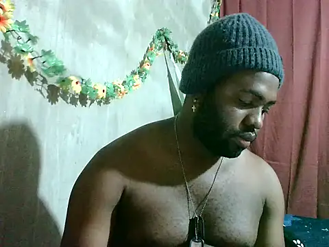 2ocmaxi online show from December 21, 2025, 10:10 pm