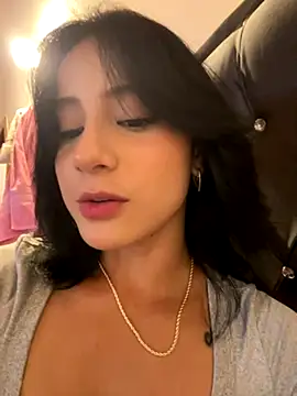 Ale Lewis online show from November 27, 2025, 10:10 pm