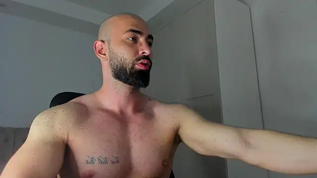 Snapshot of MichaelMasterss chatting on April 27, 2026, 9:02 pm MichaelMasterss online show from April 27, 2026, 9:02 pm