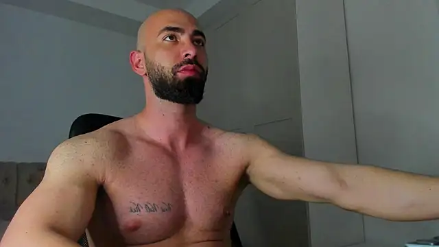 Snapshot of MichaelMasterss chatting on April 28, 2026, 8:35 pm MichaelMasterss online show from April 28, 2026, 8:35 pm