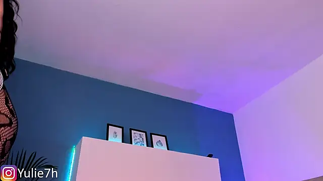  Jessy Moon  online show from September 12, 2025, 7:46 pm