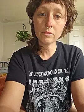 mossy kiss online show from February 13, 2026, 8:09 pm