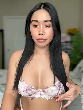 Snapshot of JazzieXo chatting on December 6, 2024, 7:39 pm JazzieXo online show from December 6, 2024, 7:39 pm