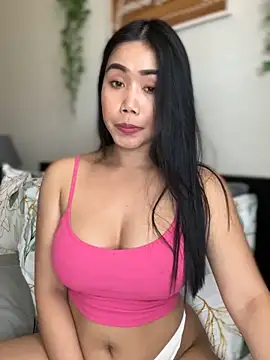 Snapshot of JazzieXo chatting on December 11, 2024, 8:18 pm JazzieXo online show from December 11, 2024, 8:18 pm