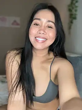 Snapshot of JazzieXo chatting on February 24, 2025, 9:41 pm JazzieXo online show from February 24, 2025, 9:41 pm