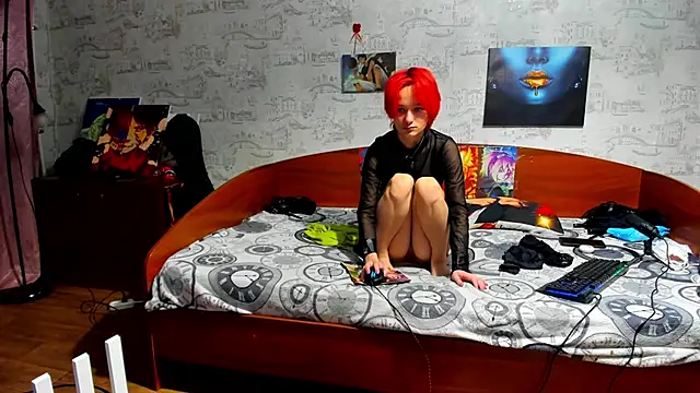 Snapshot of KagamiTayga chatting on February 13, 2026, 2:44 am KagamiTayga online show from February 13, 2026, 2:44 am