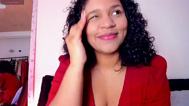 Snapshot of iriss_25 chatting on October 12, 2025, 12:39 pm iriss 25 online show from October 12, 2025, 12:39 pm