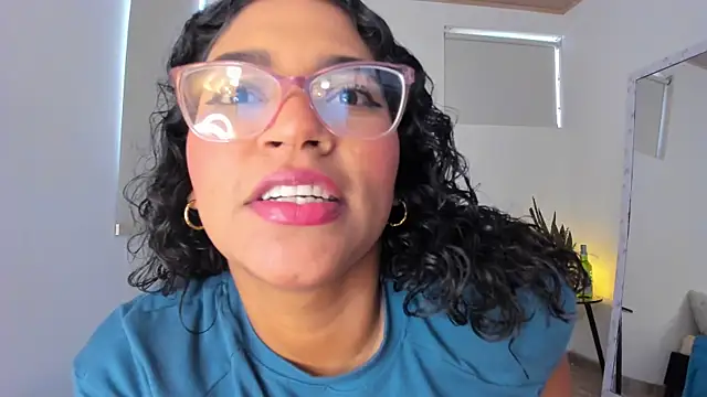 Snapshot of iriss_25 chatting on February 4, 2026, 2:34 pm iriss 25 online show from February 4, 2026, 2:34 pm