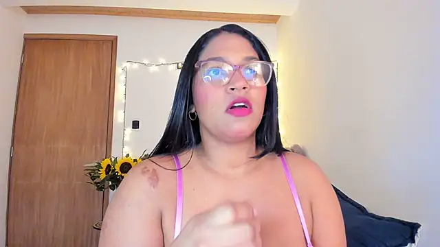 Snapshot of iriss_25 chatting on February 19, 2026, 11:40 am iriss 25 online show from February 19, 2026, 11:40 am