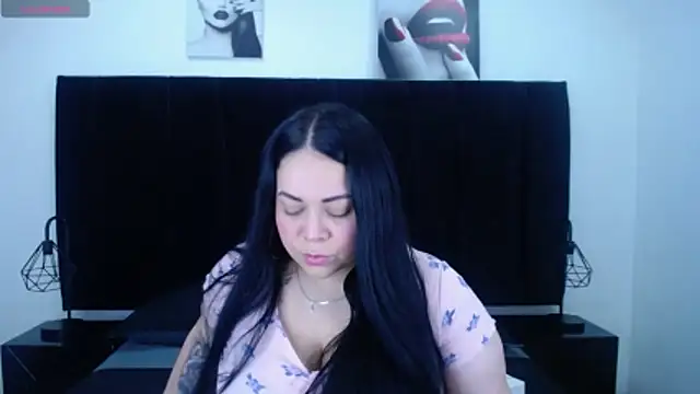 valentina fox01 online show from February 5, 2026, 10:27 pm