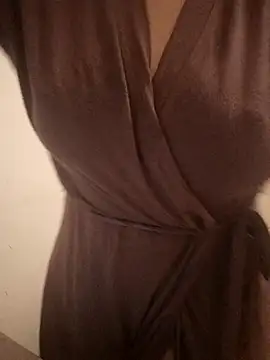 Snapshot of ROXOLANAA_SEXY chatting on February 20, 2026, 6:54 pm ROXOLANAA SEXY online show from February 20, 2026, 6:54 pm