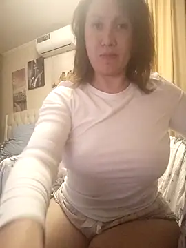 Snapshot of ROXOLANAA_SEXY chatting on February 21, 2026, 8:22 pm ROXOLANAA SEXY online show from February 21, 2026, 8:22 pm